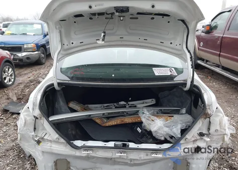 2016 Nissan Versa 1.6 S/1.6 S+/1.6 Sl/1.6 Sv z USA, uszkodzony, nr VIN 3N1CN7AP2GL846021